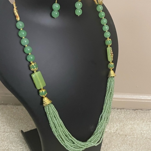 Mint green beads necklace bollywood necklace set - Picture 4 of 7